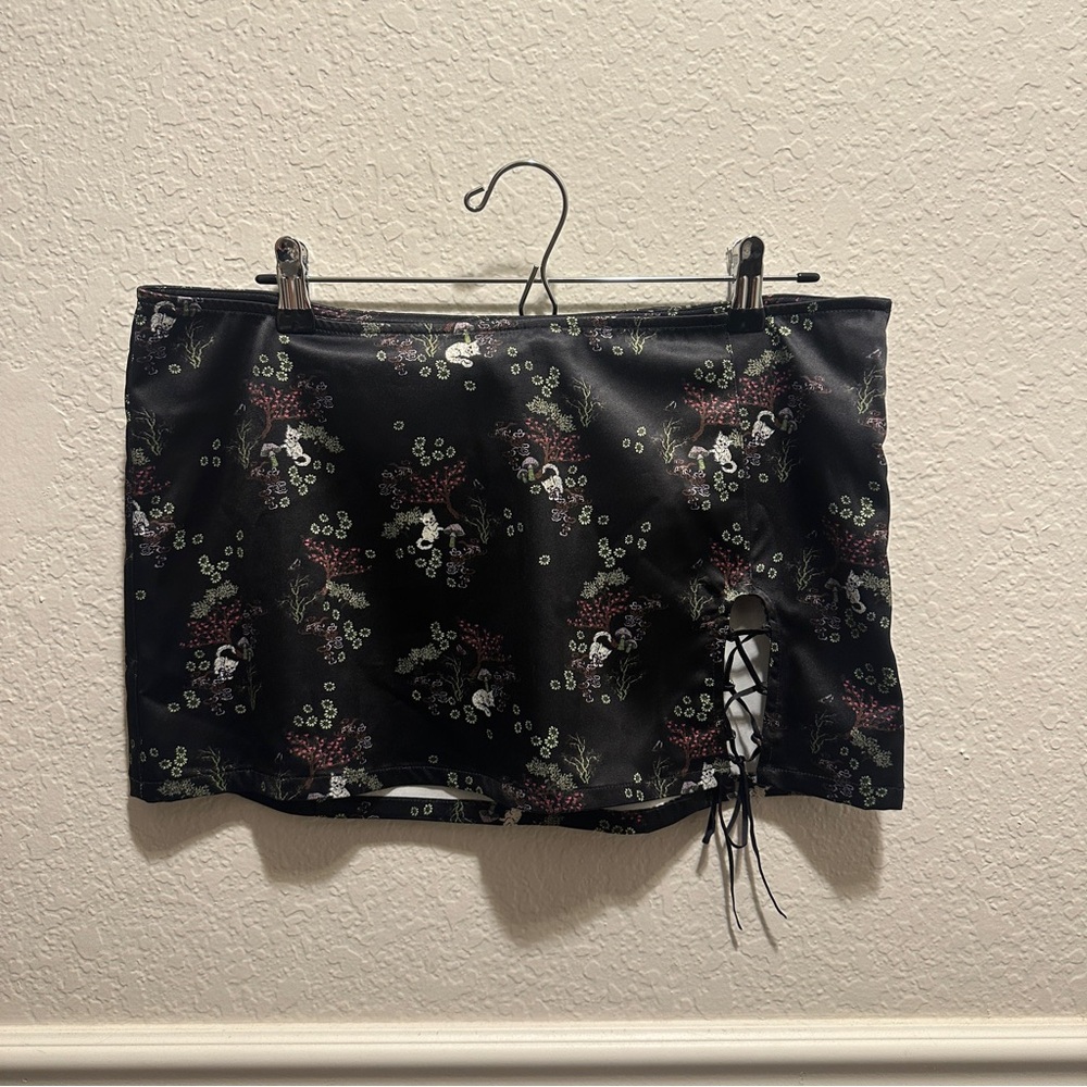 Urban Outfitters Cats Mini Skirt Size L